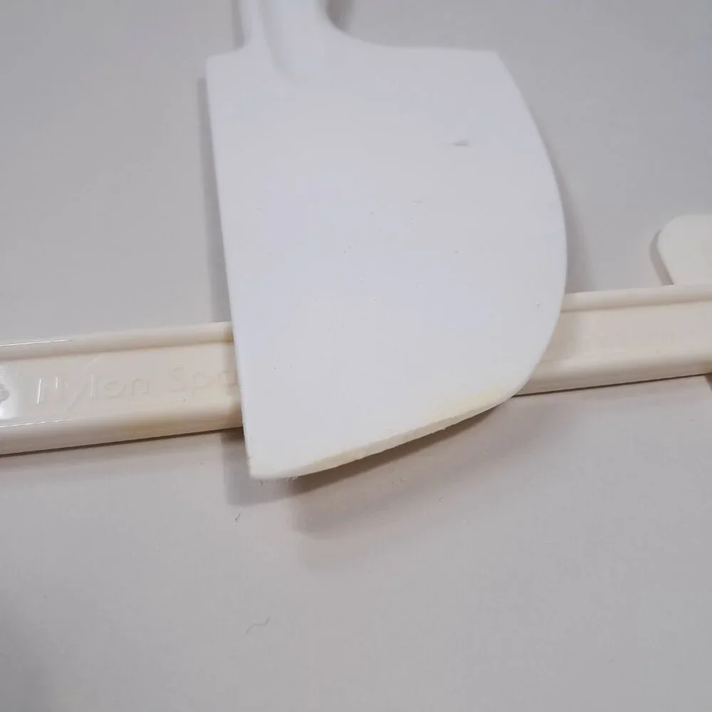 Cuisinart set 2 Nylon Spatula‎ Bowl Scraper made Japan off white almond DLC-650